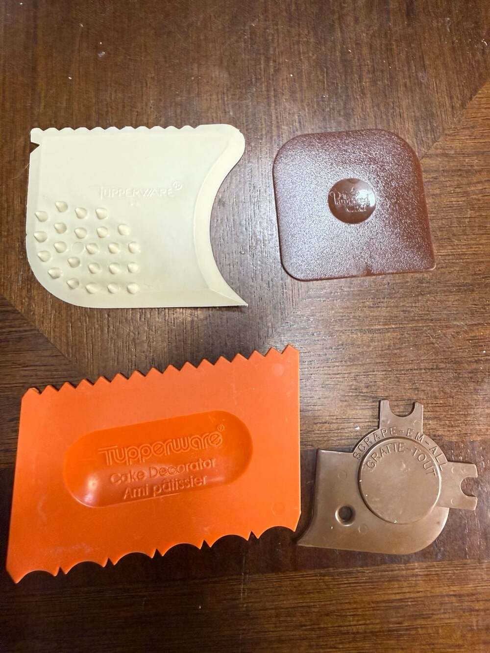 Tupperware and The Pampered Chef Kitchen Scraper Set Lot